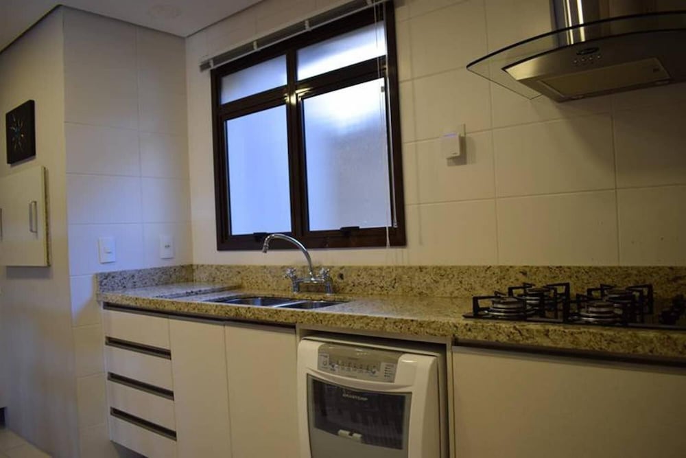 Apartamento Totalmente Equipado no Centro de Gramado view 5