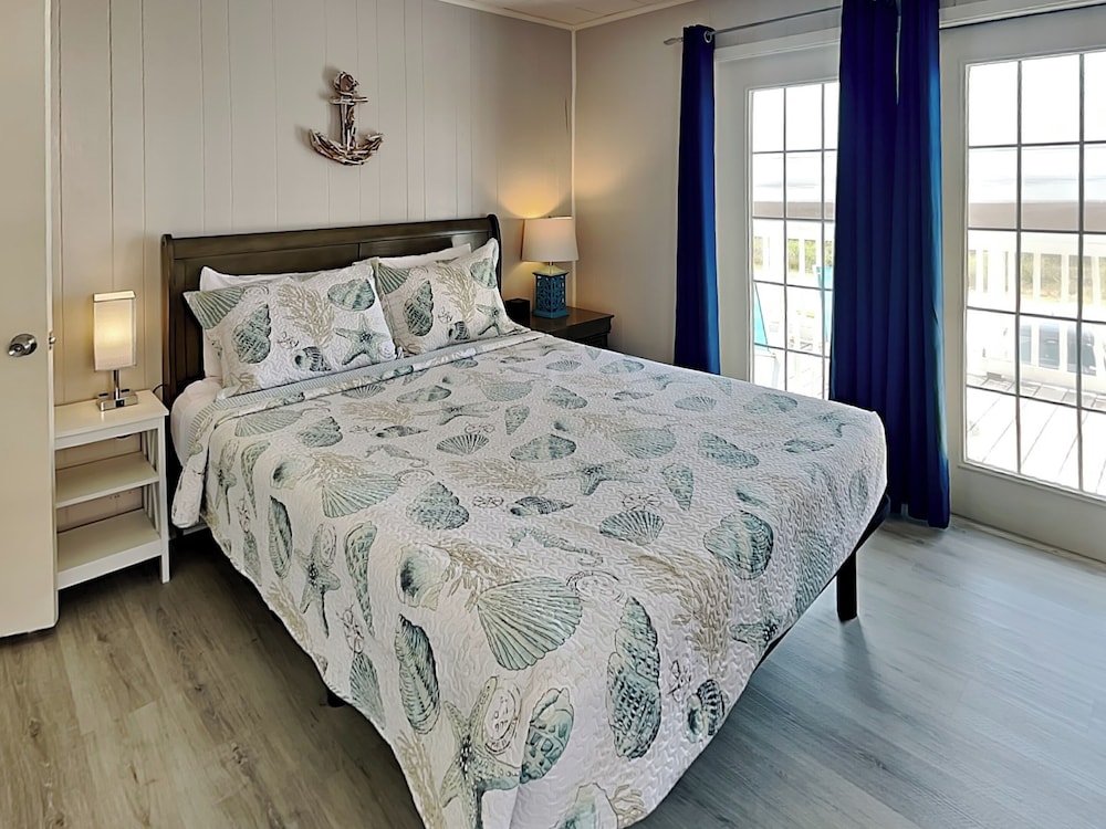 Bayview Cottage by Ryson Vacation Rentals