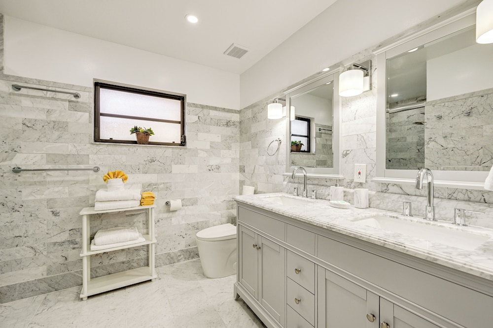 4 Mi to Ocean: Bonita Springs Oasis w/ Heated Pool