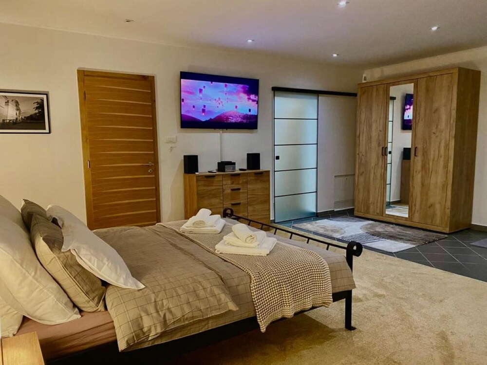 Luxury 1-bed Apartment in Varazdinske Toplice view 3