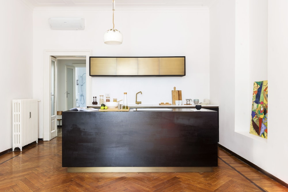 Macchi Master Guest apartment
