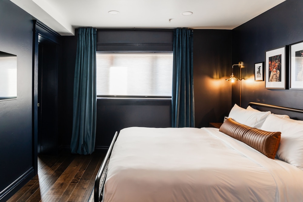 The Hotel Melrose