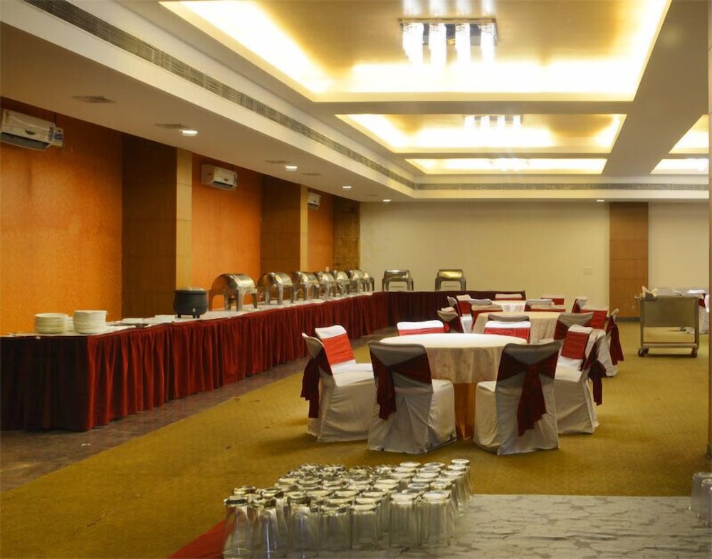 meeting & event spaces