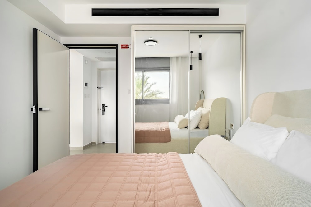 Red Canyon Peaceful Stay by Sea N' Rent