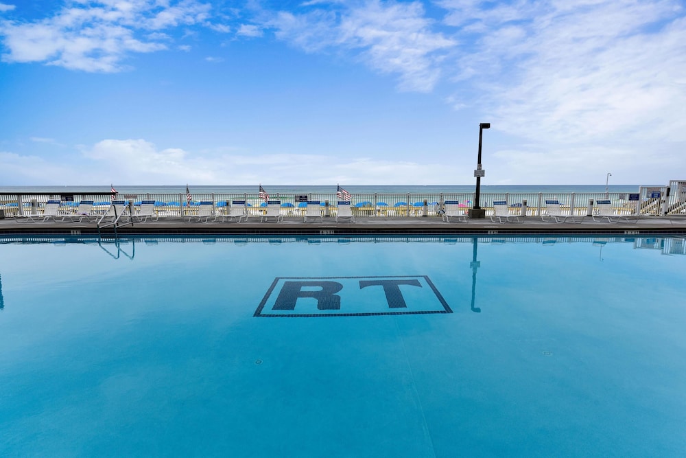 Regency Towers by Book That Condo view 4