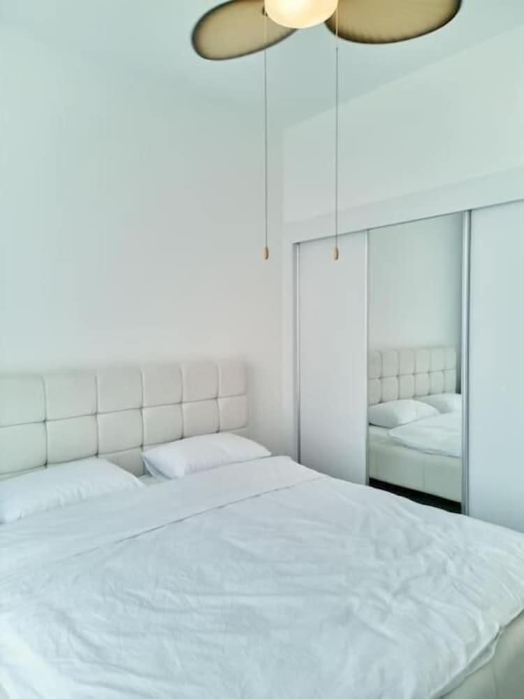 Two Bedroom Stylish Apartment With sea and Mountains View!