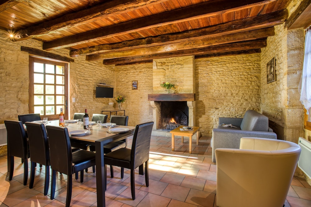 Combas Village De Gites
