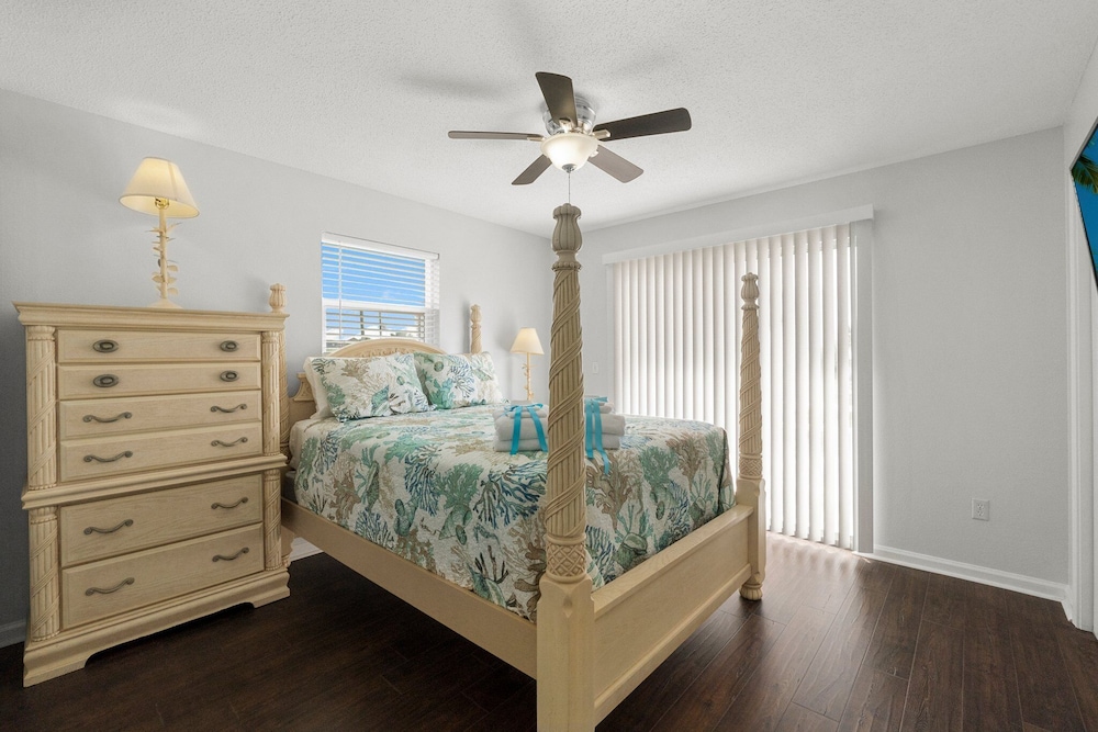 6400 Beach Dr - Seabatical A view 5