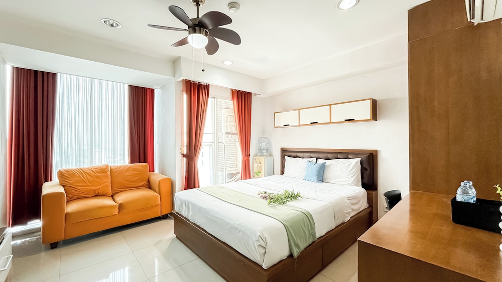Modern Pop Urban Studio At Tamansari The Hive Apartment