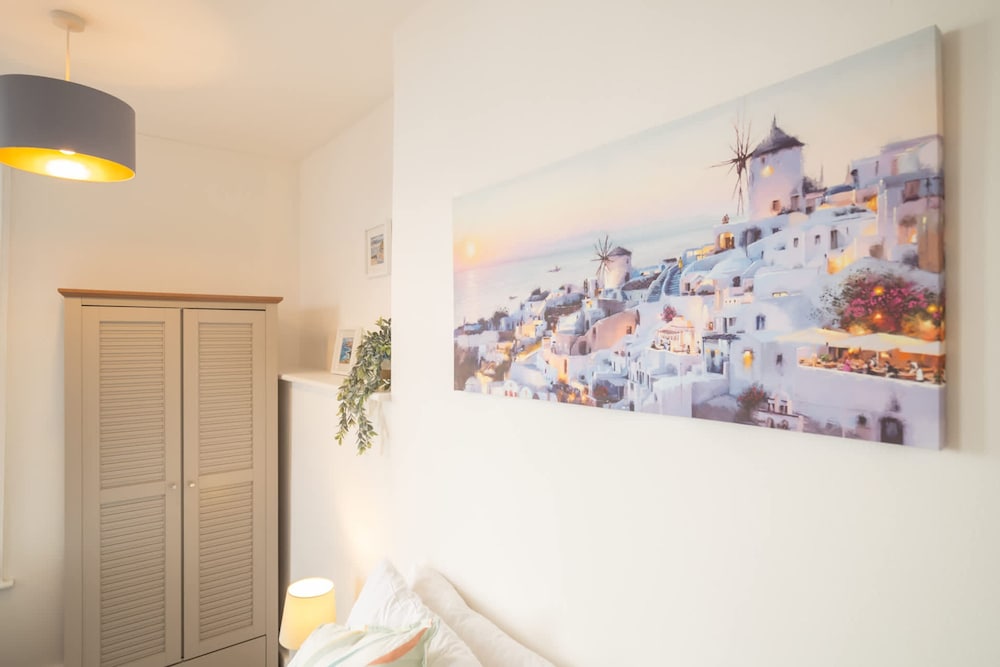Host Stay Harbour Lights