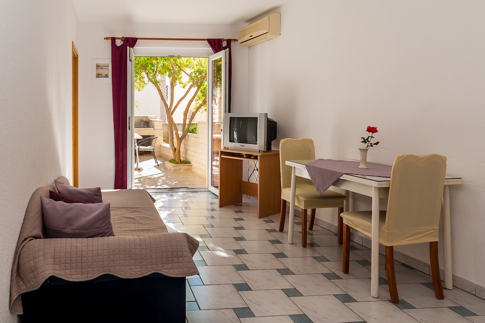 Ratac Apartments