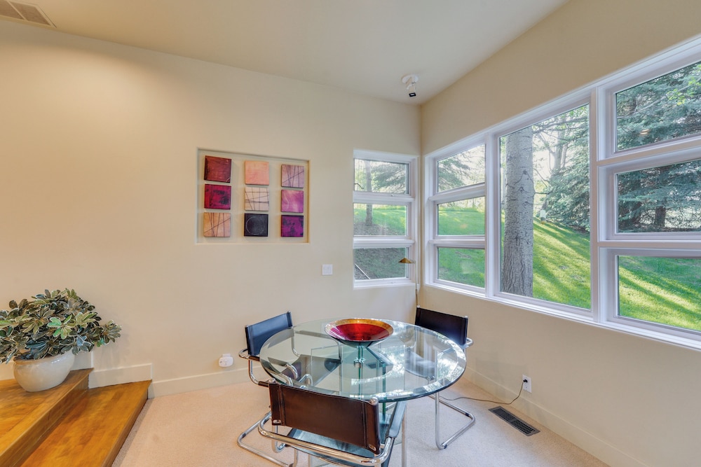 Expansive Sun Valley Home Close to Slopes!