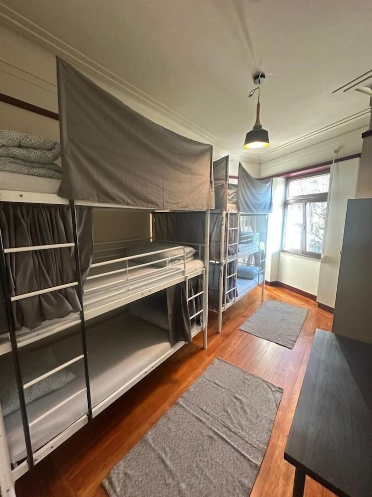 Easy Host Porto