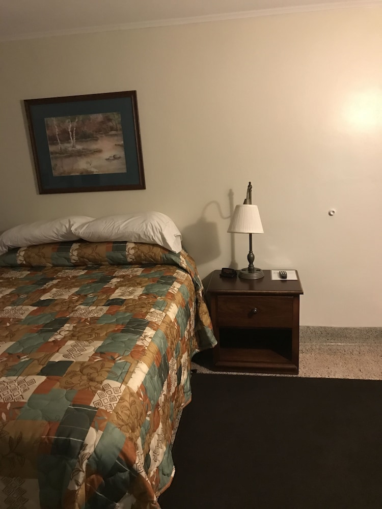 The Evergreen Motel