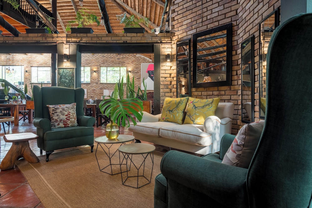 Sunbirds Oasis Lodge