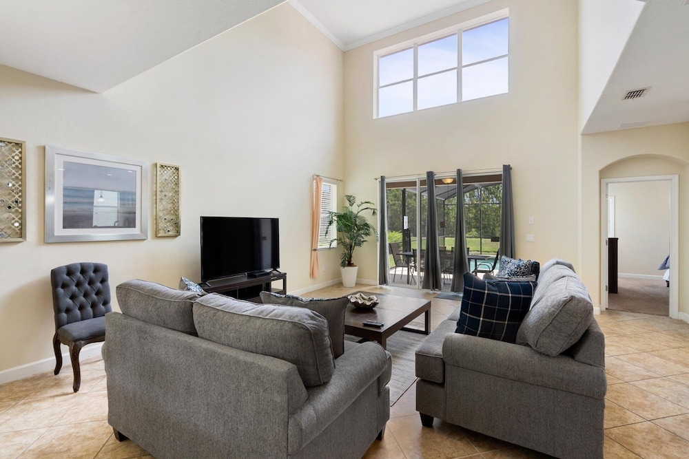 Paradise Palms Resort 5 Bedroom Home with Spa 5 Home