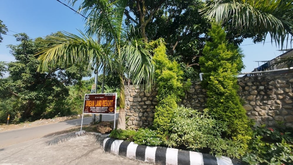 Dreamland Resort