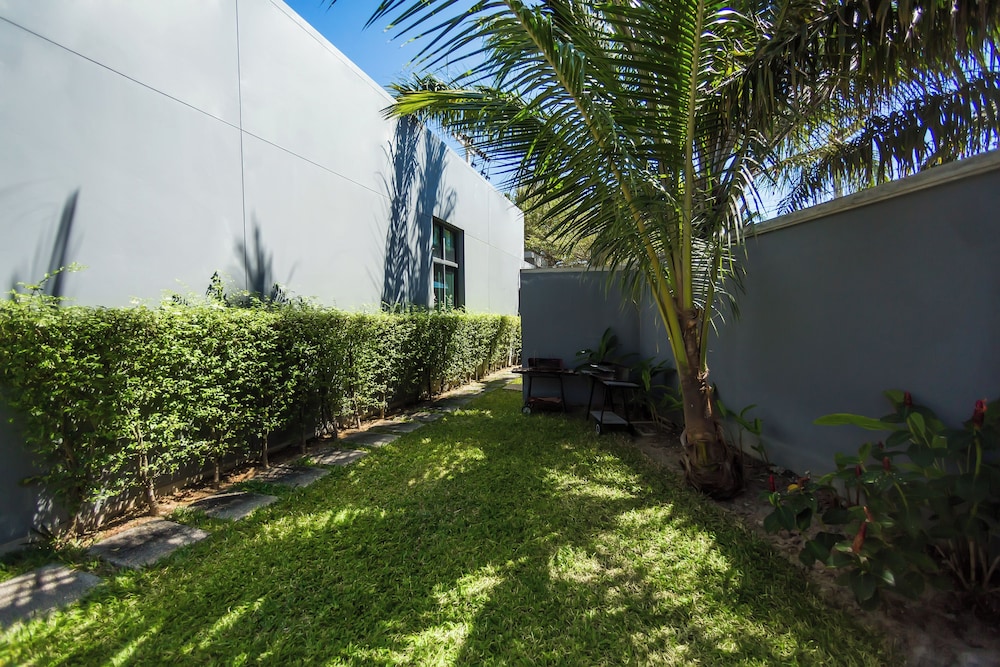 Onyx Villas by TropicLook