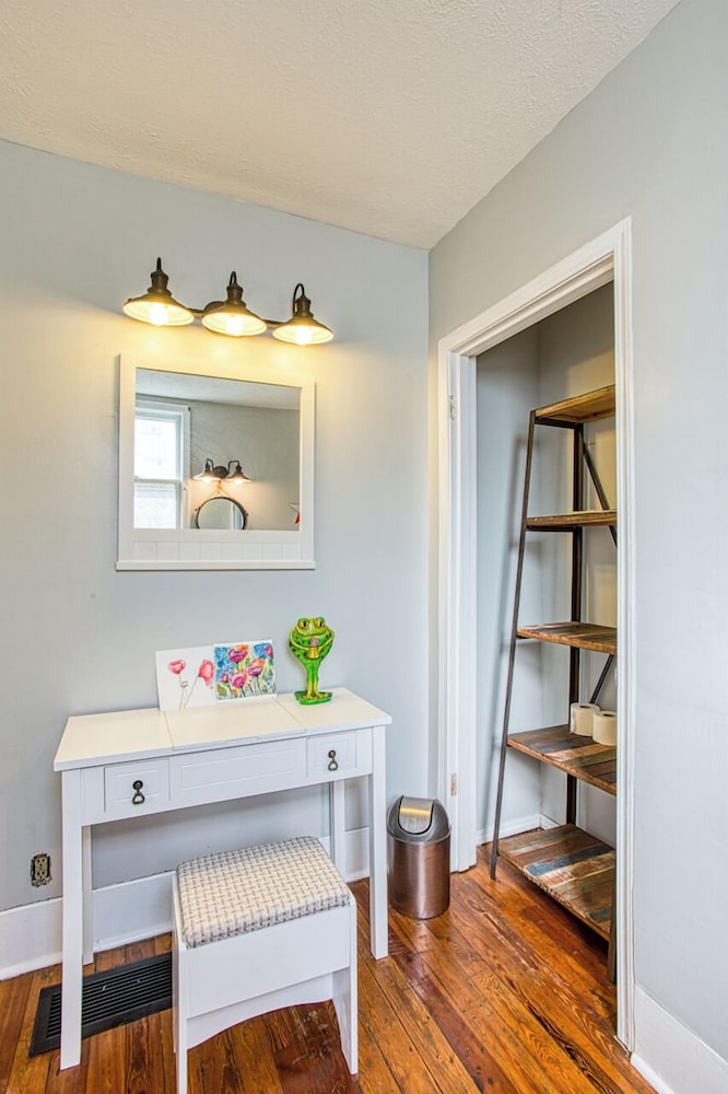 5 Bd/3 Ba-Near Expo/UL/Fair/YUM/Zoo