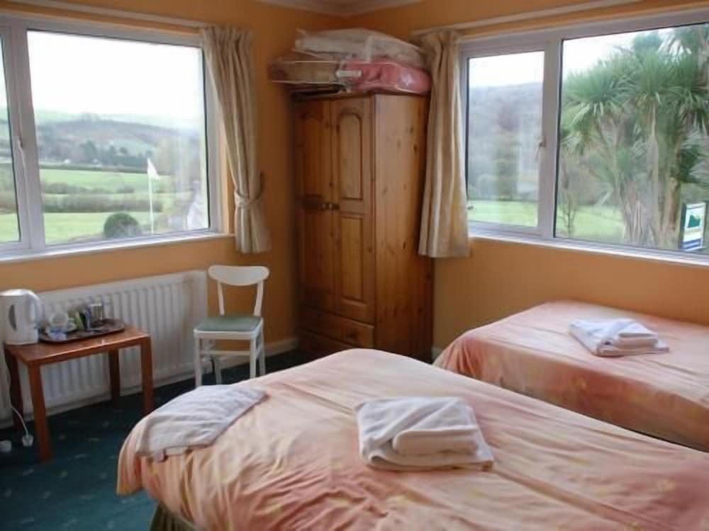 Sunnymeade Country Hotel