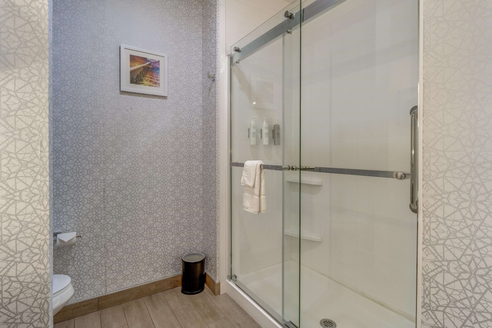 Gainesville Vacations - Hampton Inn  Suites Gainesville - Property Image 9