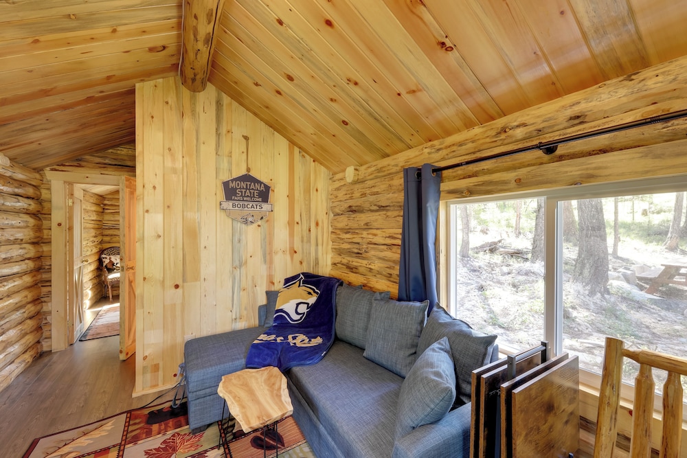 Day Trip to Glacier NP: Nature-packed Cabin!