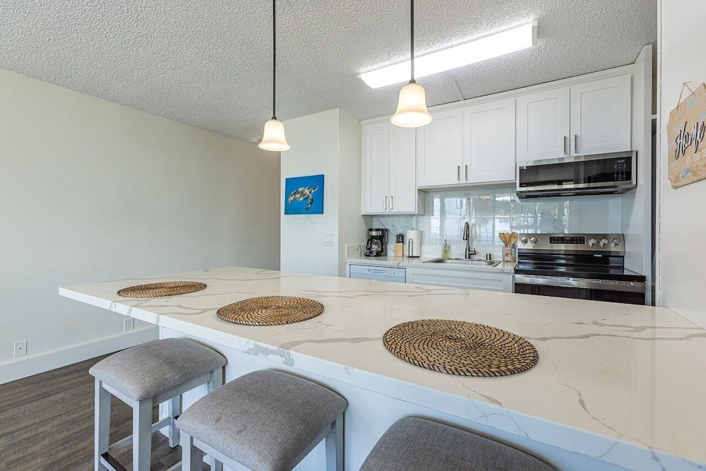 Island Surf 308 1 Bedroom Condo