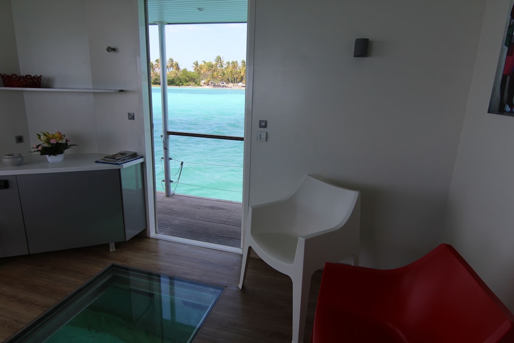 Aqua Lodge