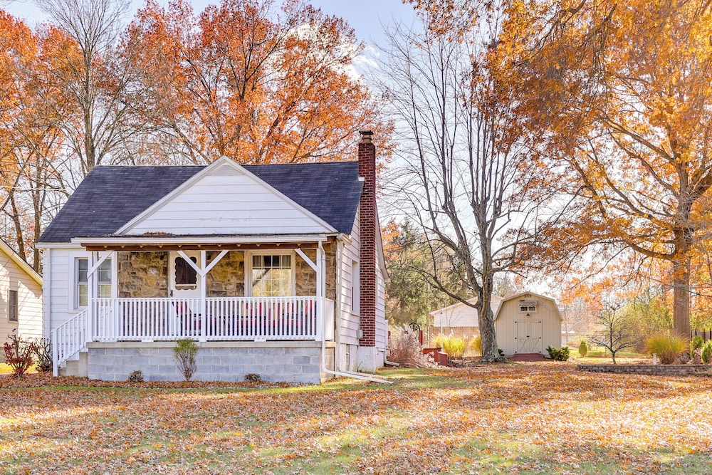 Quiet Home Base in the Heart of Boardman!