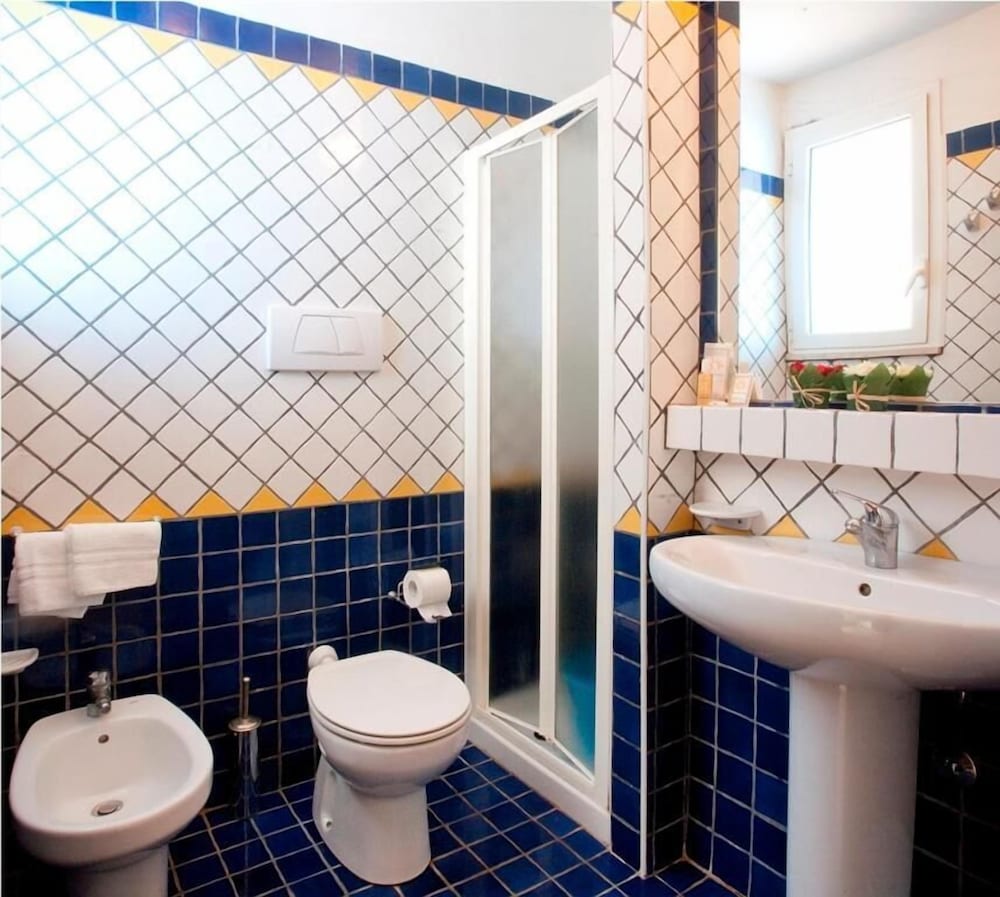Photo 34