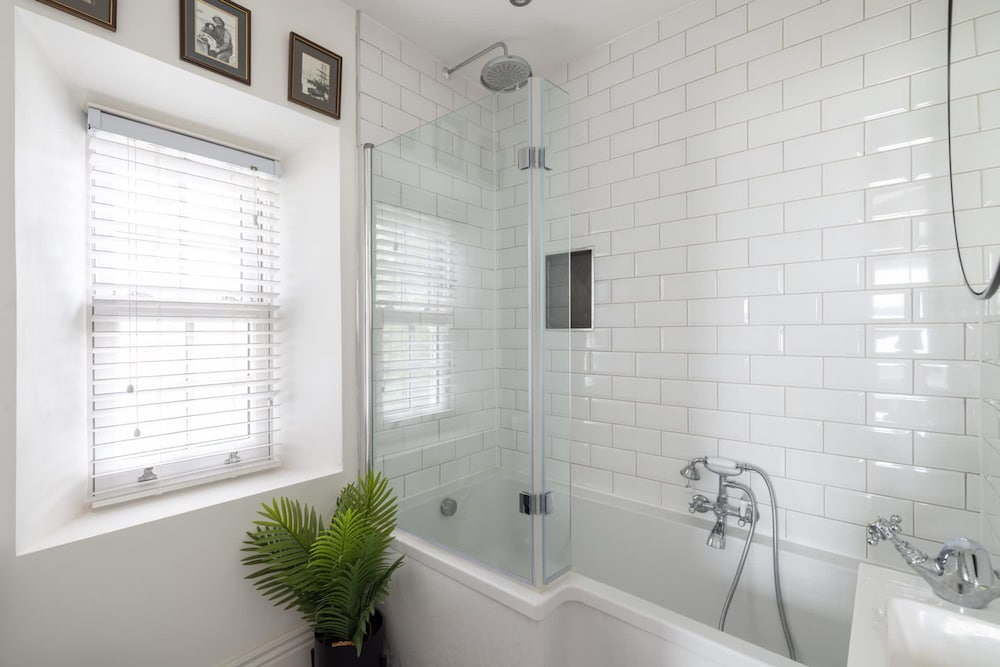 Host Stay Ranworth