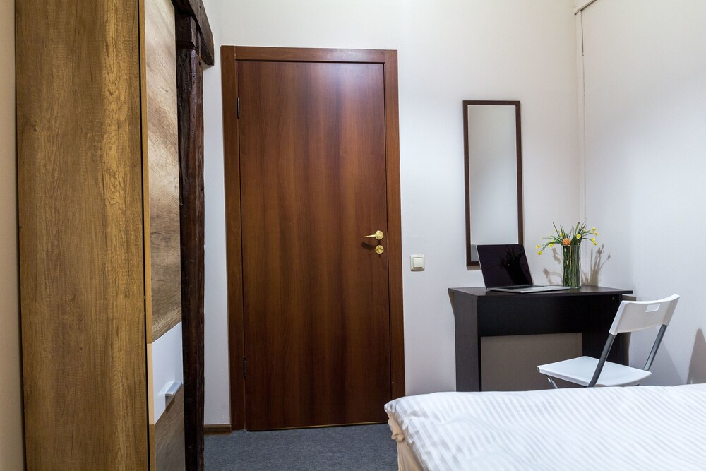 Makarov Hostel