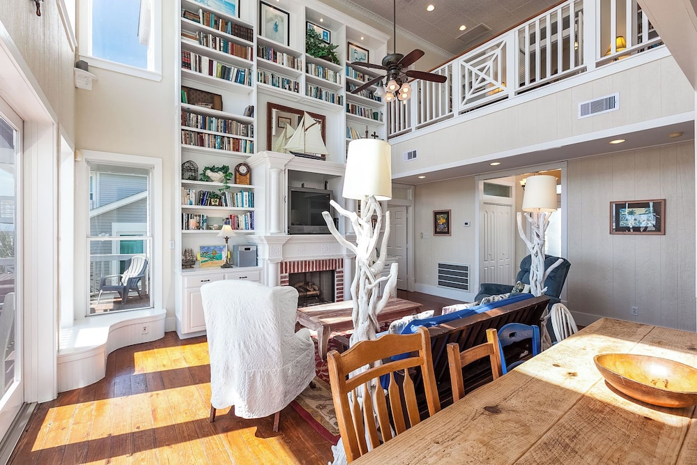 Breakers Pointe by Ryson Vacation Rentals