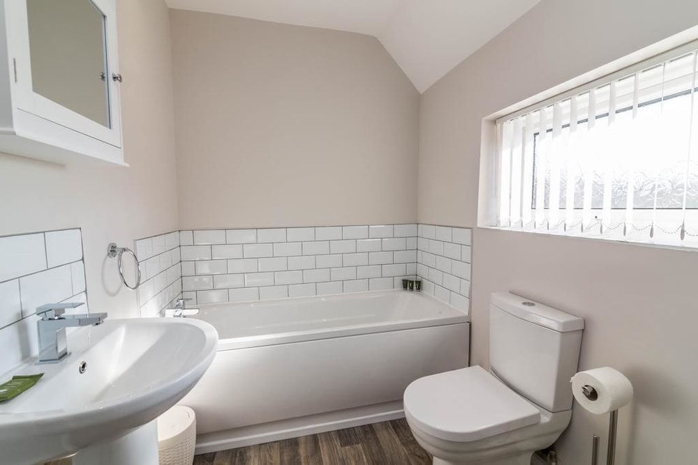 Nottingham Vacations - Woodview House - Property Image 8