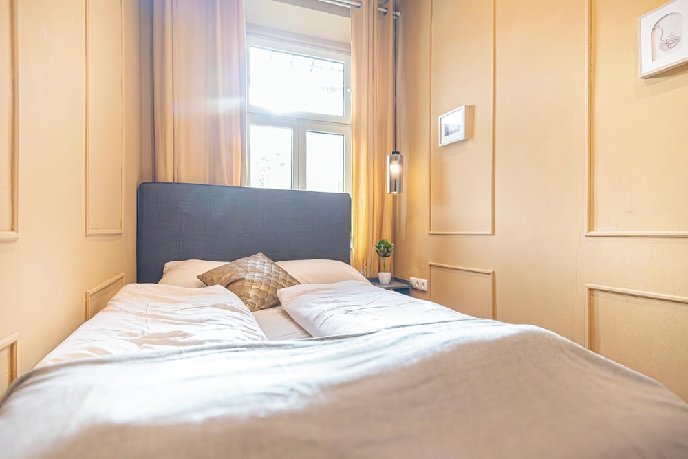 Group Friendly 4BR Near Westbahnhof
