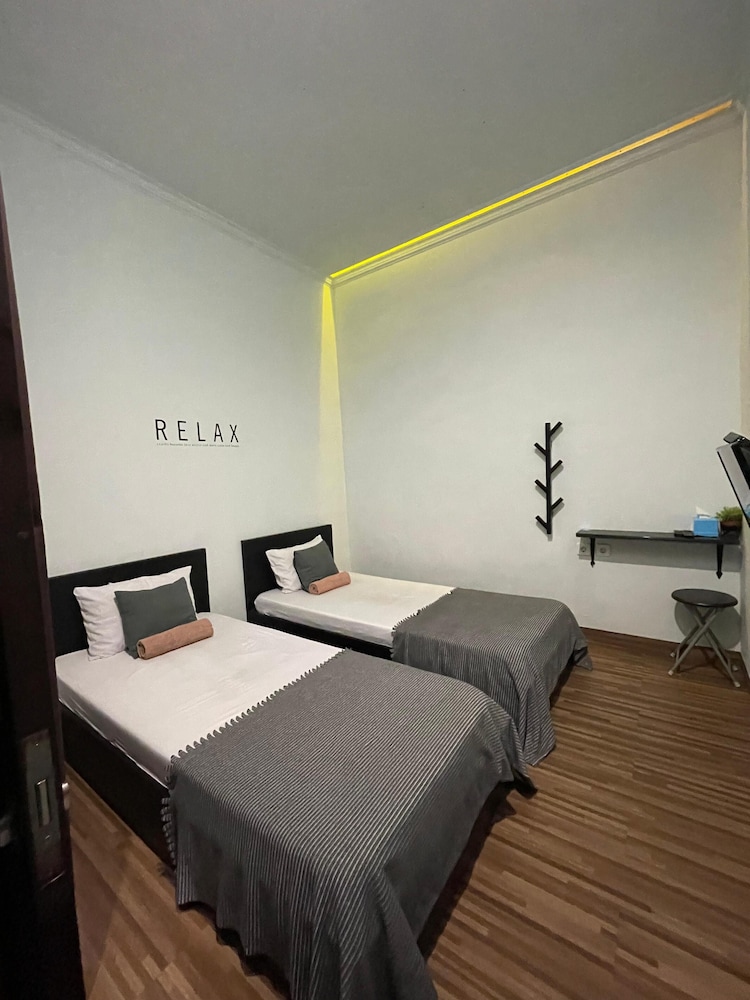 ROOM Ijen Hostel