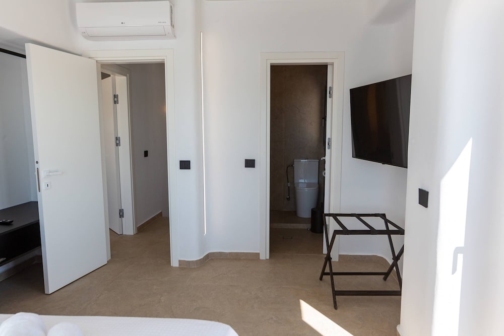 Amaze Mykonos Luxury Seaview Retreat