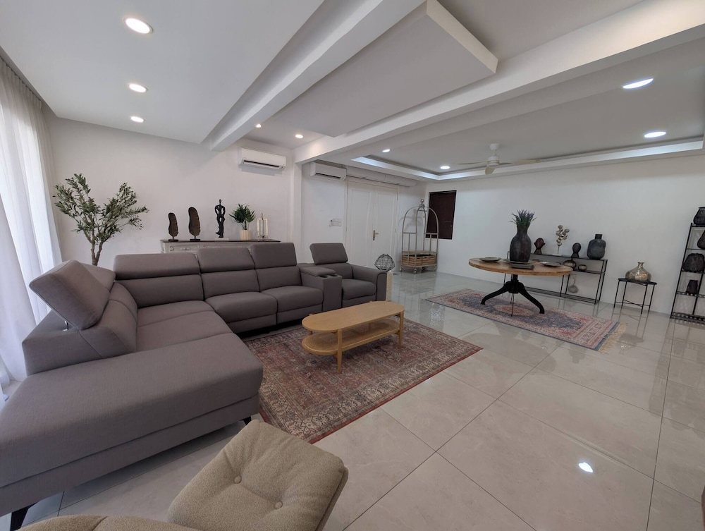 Luxury Tropical Bungalow in Damansara Golden Core