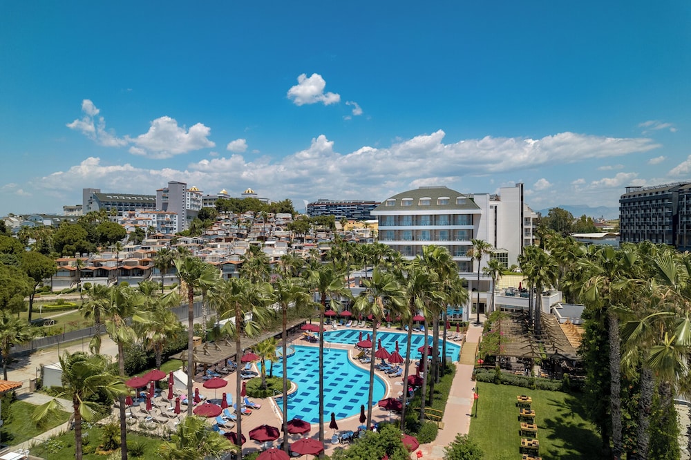 Trendy Palm Beach (Adults Only, 16+)