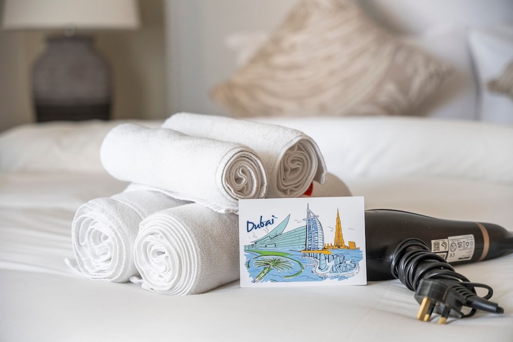 Cozy 1-bedroom Apartment for 4 in Dubai Marina
