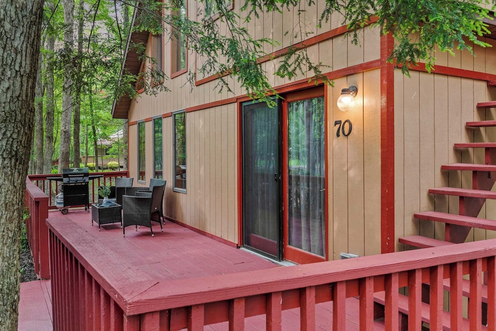 Deer Hollow by Avantstay Big Yard + Lake Access