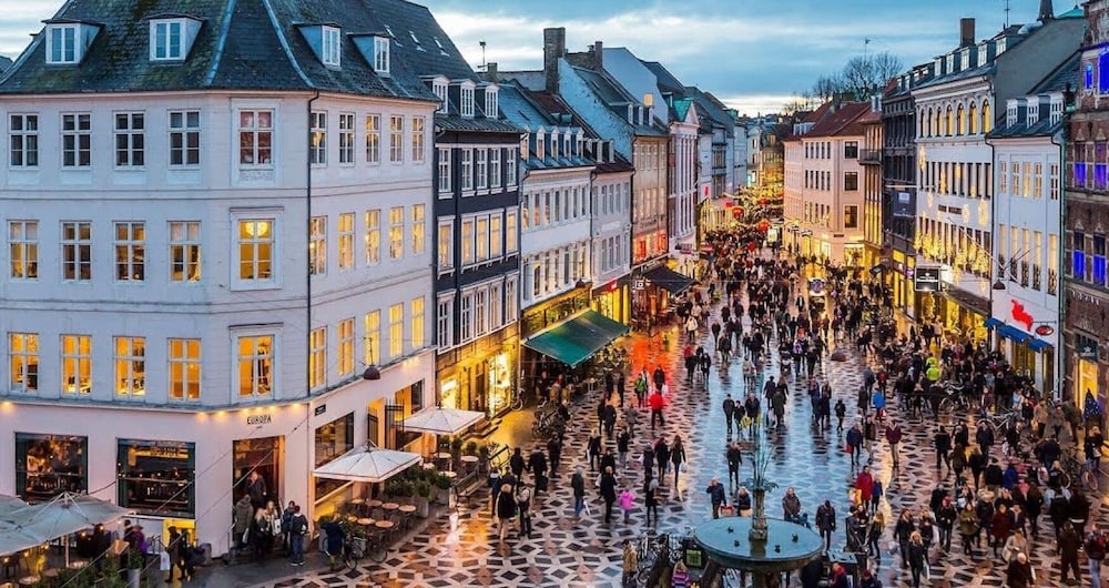 Balcony Apt Central in Copenhagen 50M to Metro view 2
