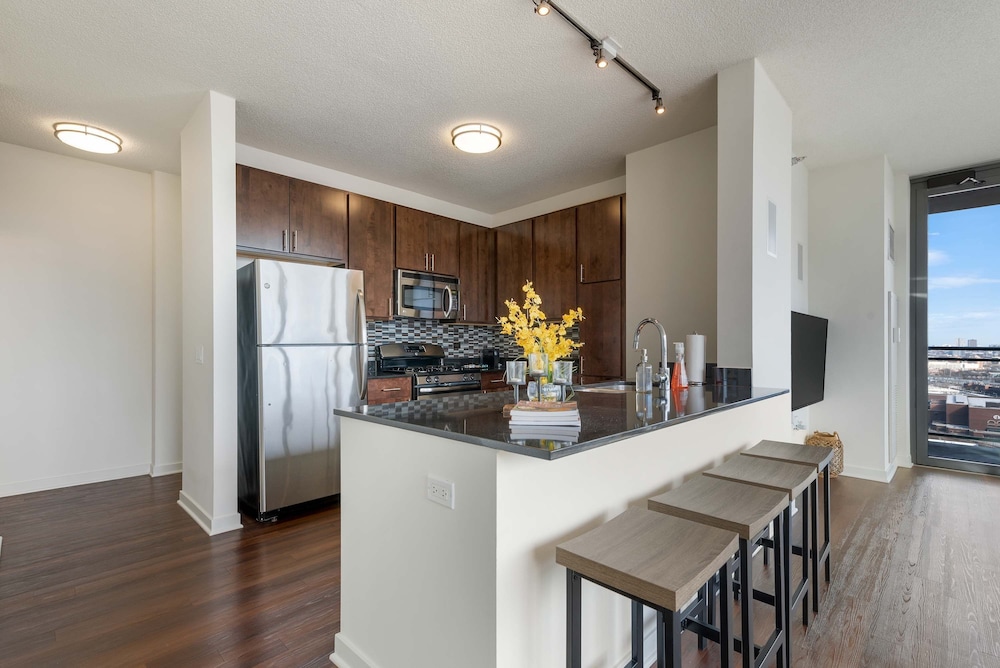Fulton Group Stay 2 Apartments Skyline Views
