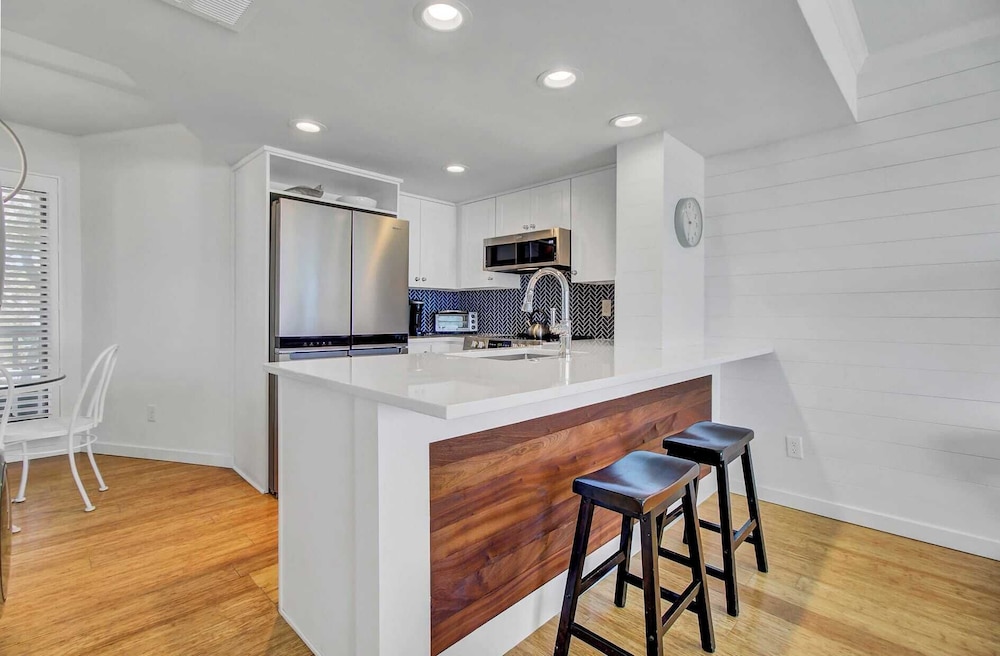 202 F Port O Call by Avantstay Amazing Oceanfront Views!
