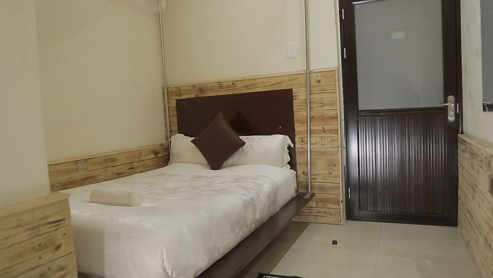 Commonlens Hotel view 4