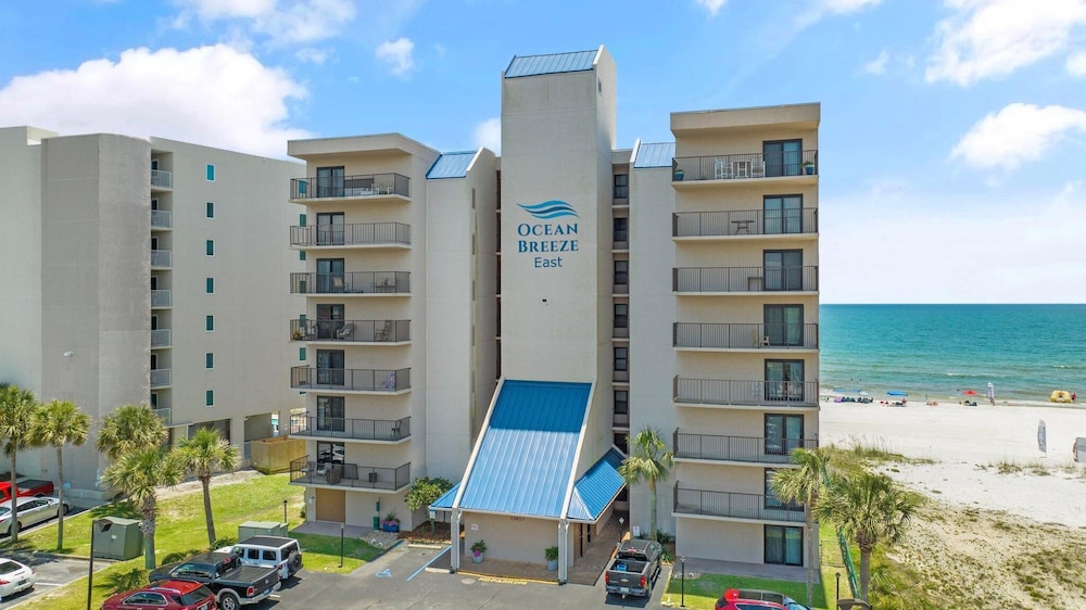Ocean Breeze East 703
