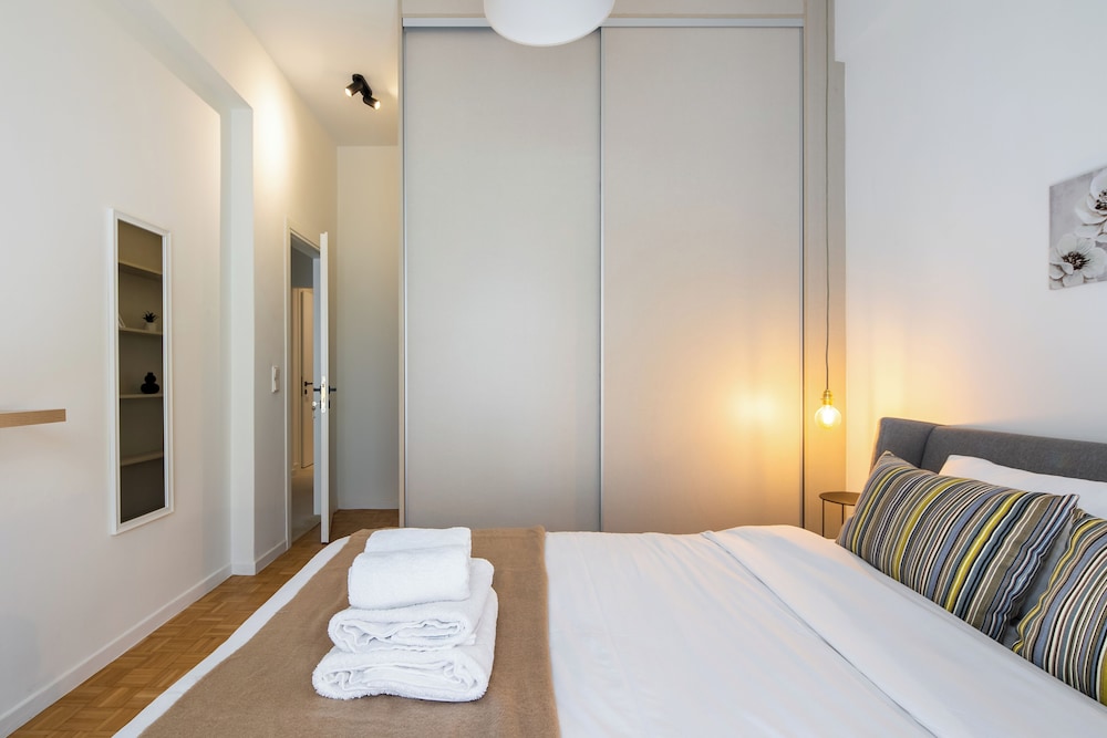 Mystique 2-Bedroom Apartment in Athens