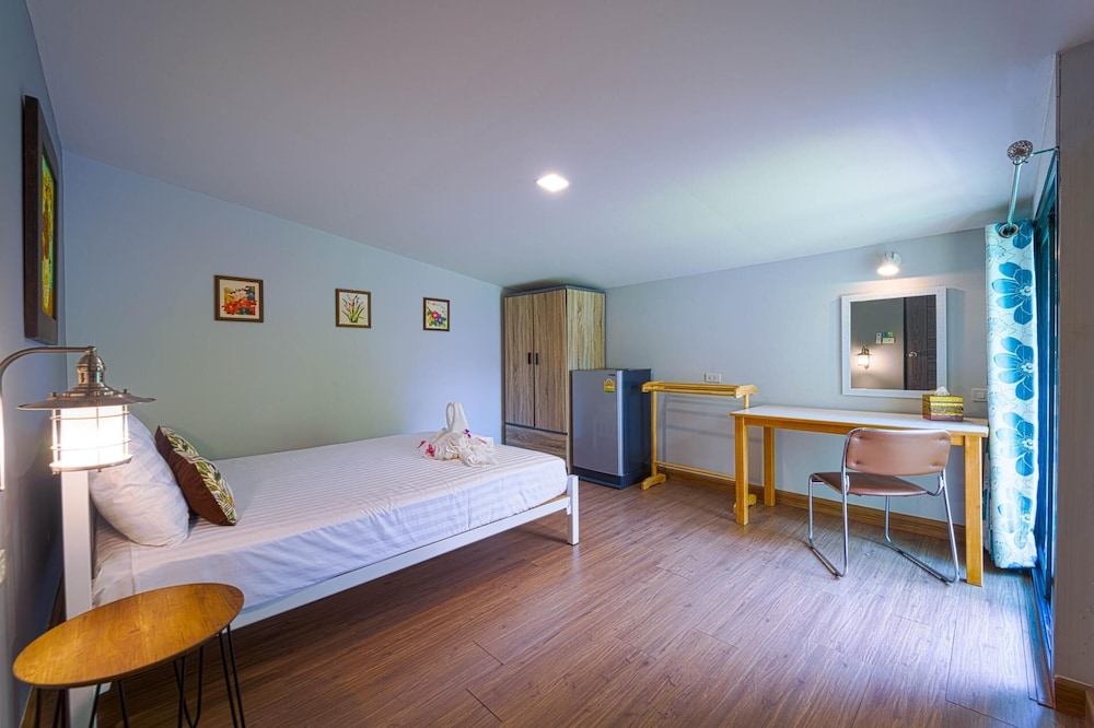 Fantastic Resort Near Town Location BS88