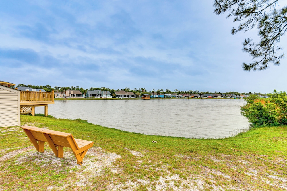 7 Mi to The Wharf: Gem w/ Beach Access