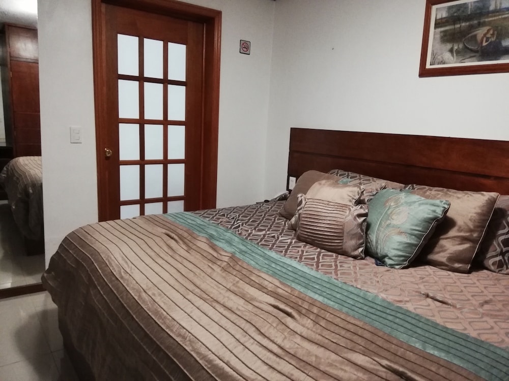 La Aurora Hotel like Home
